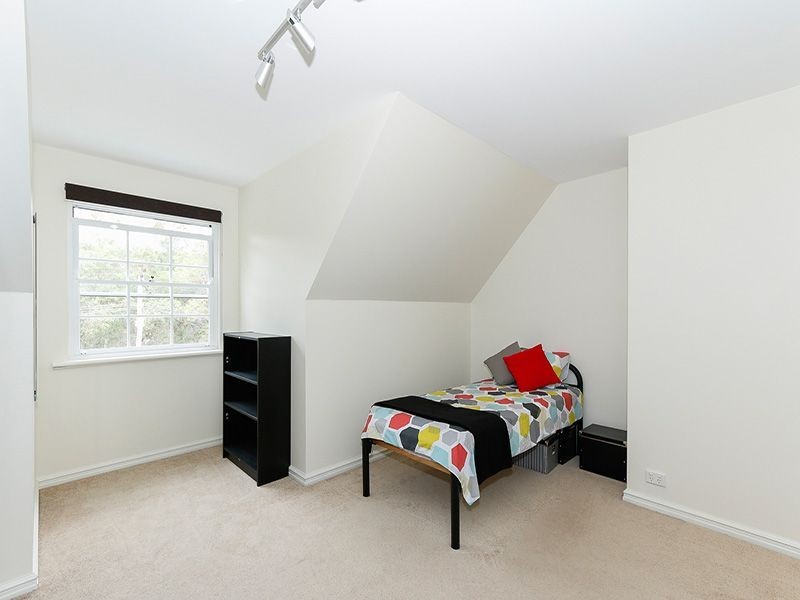 4 Carradine Road, Mount Nasura WA 6112