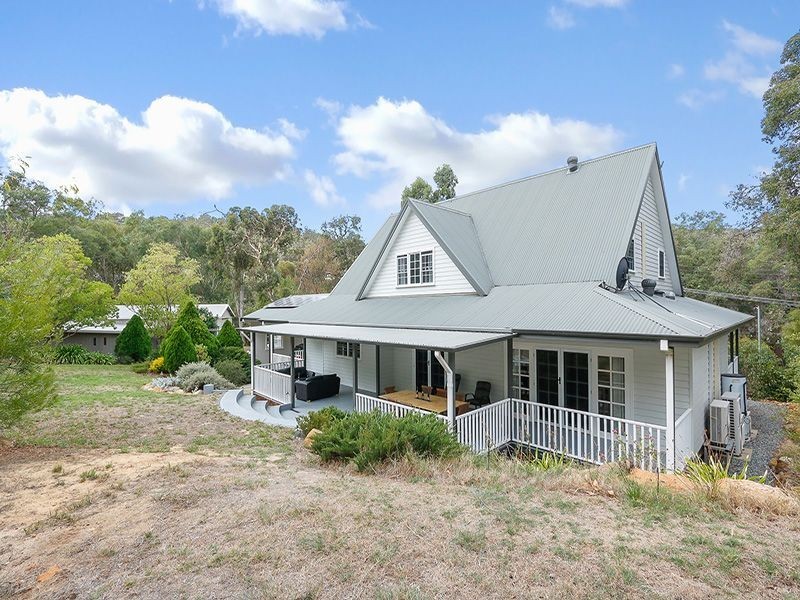 4 Carradine Road, Mount Nasura WA 6112
