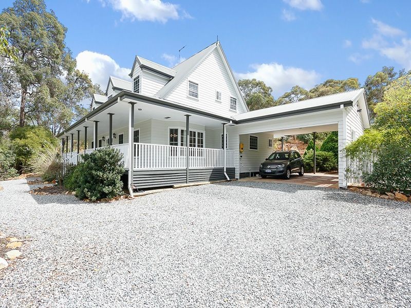 4 Carradine Road, Mount Nasura WA 6112