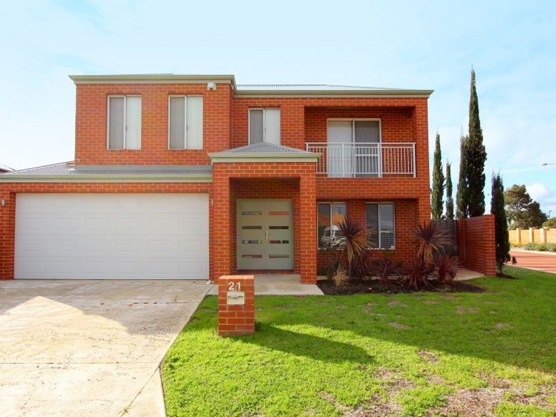 21 Dorchester Turn, Canning Vale WA 6155
