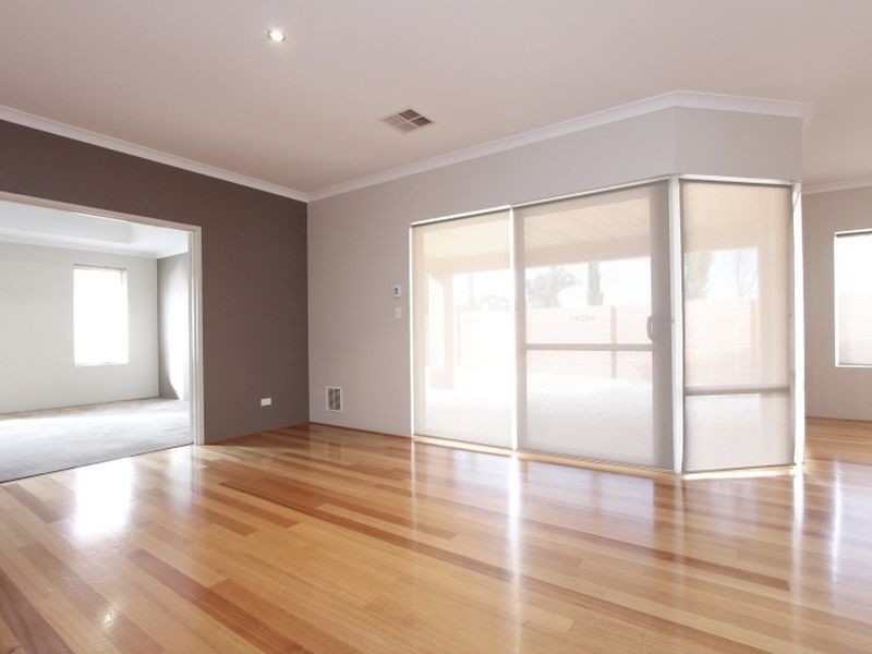 21 Dorchester Turn, Canning Vale WA 6155
