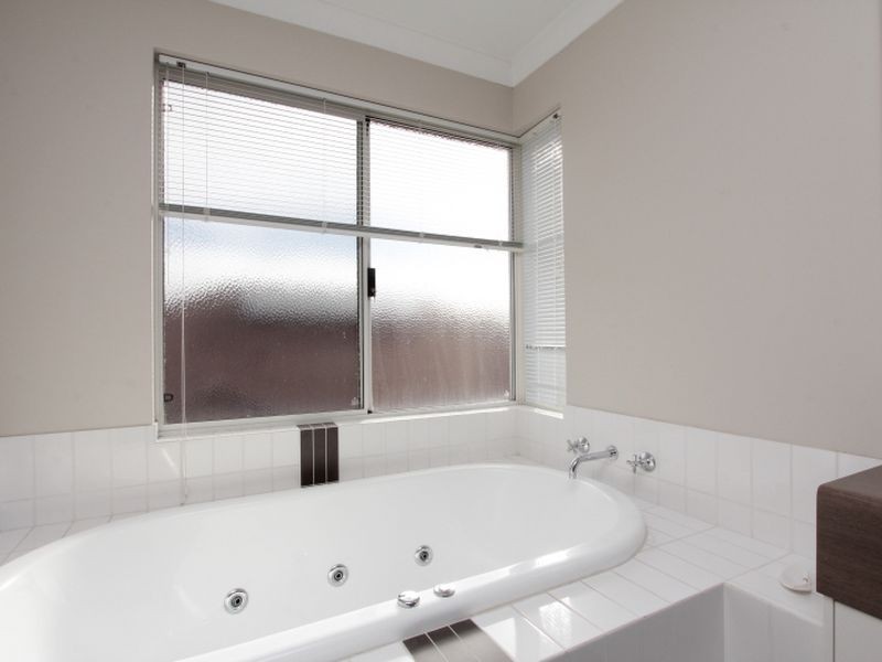 21 Dorchester Turn, Canning Vale WA 6155