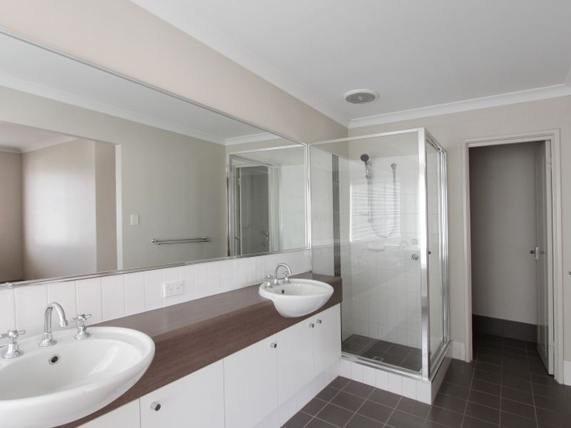 21 Dorchester Turn, Canning Vale WA 6155