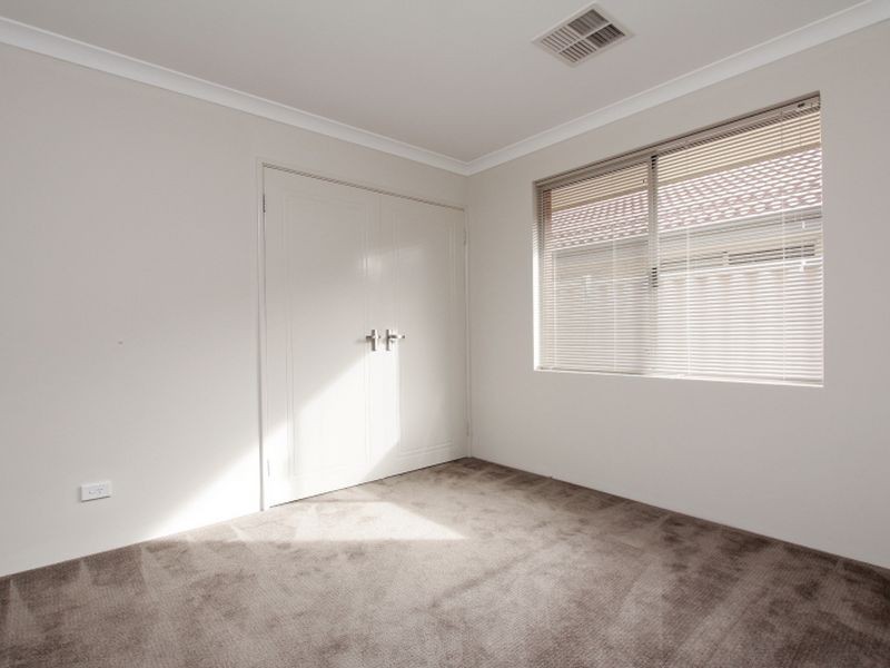 21 Dorchester Turn, Canning Vale WA 6155