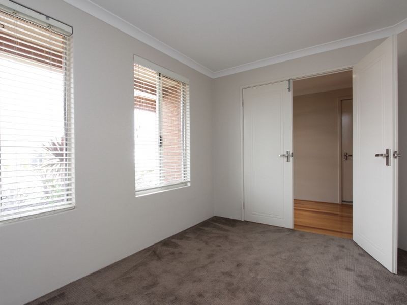 21 Dorchester Turn, Canning Vale WA 6155
