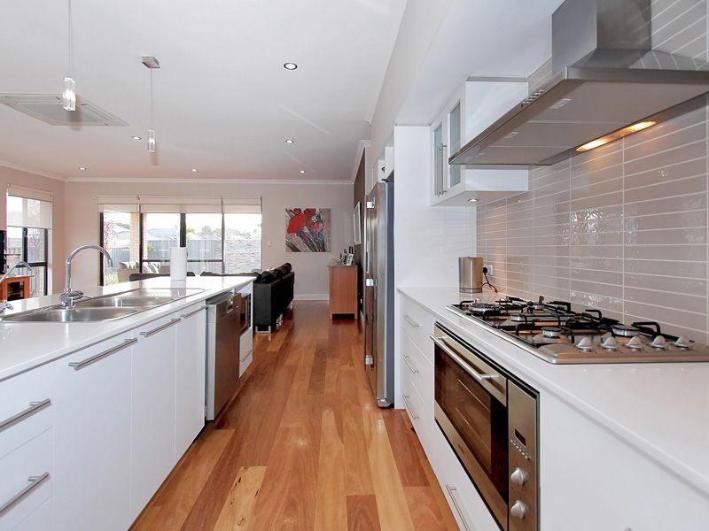 84 Broadway Boulevard, Piara Waters WA 6112