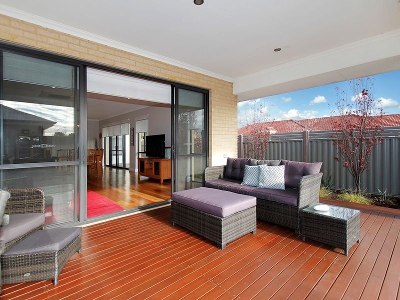 84 Broadway Boulevard, Piara Waters WA 6112