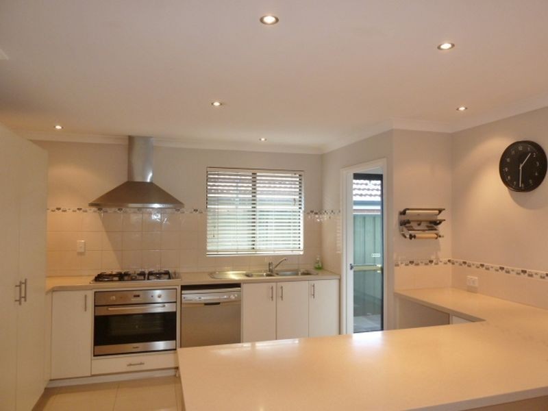 26 Calytrix Crescent, Success WA 6164