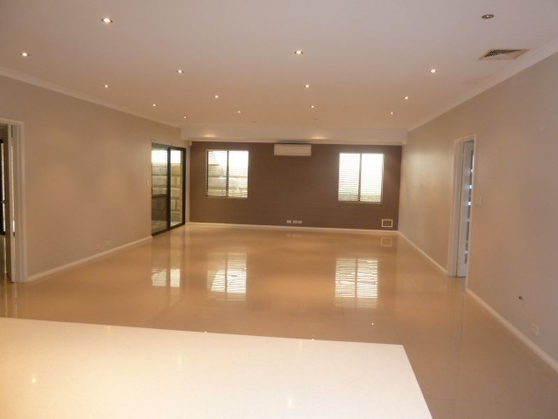 26 Calytrix Crescent, Success WA 6164