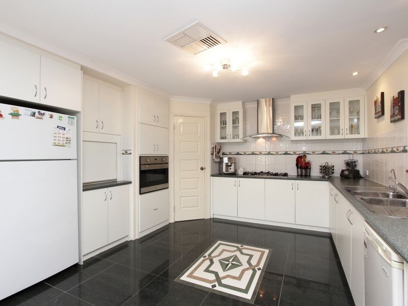 120 Wright Road, Harrisdale WA 6112