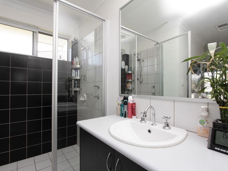 7 Cologne Parkway, Piara Waters WA 6112