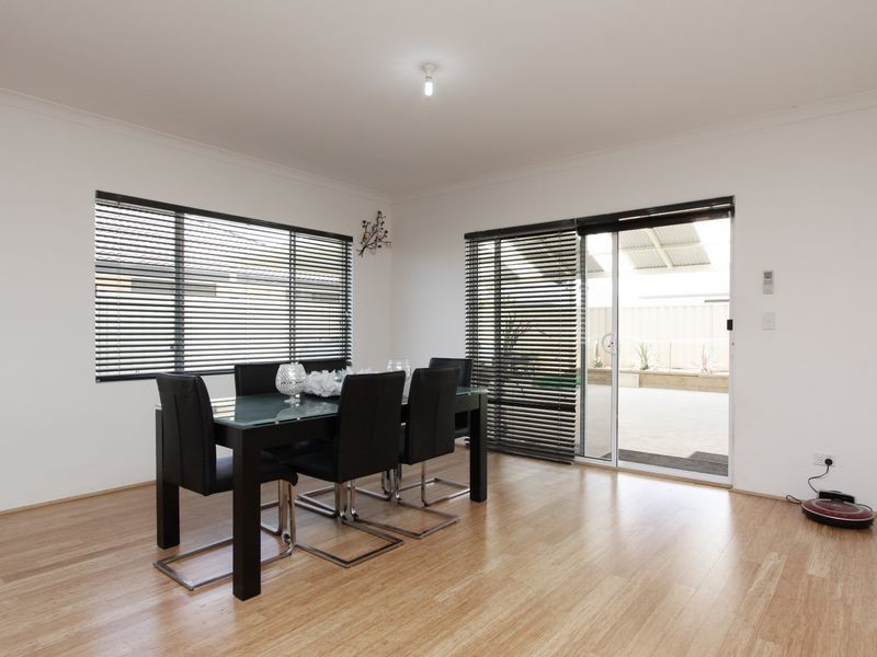 7 Cologne Parkway, Piara Waters WA 6112