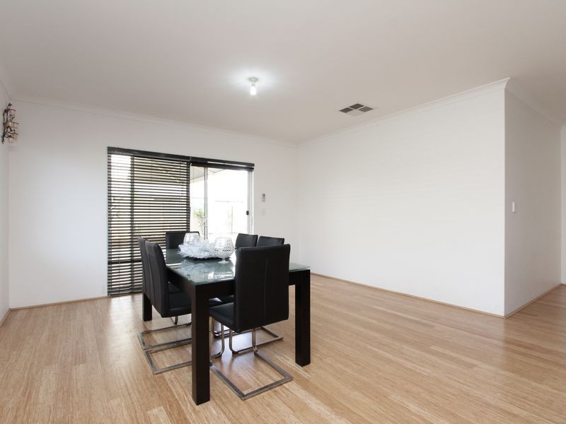7 Cologne Parkway, Piara Waters WA 6112