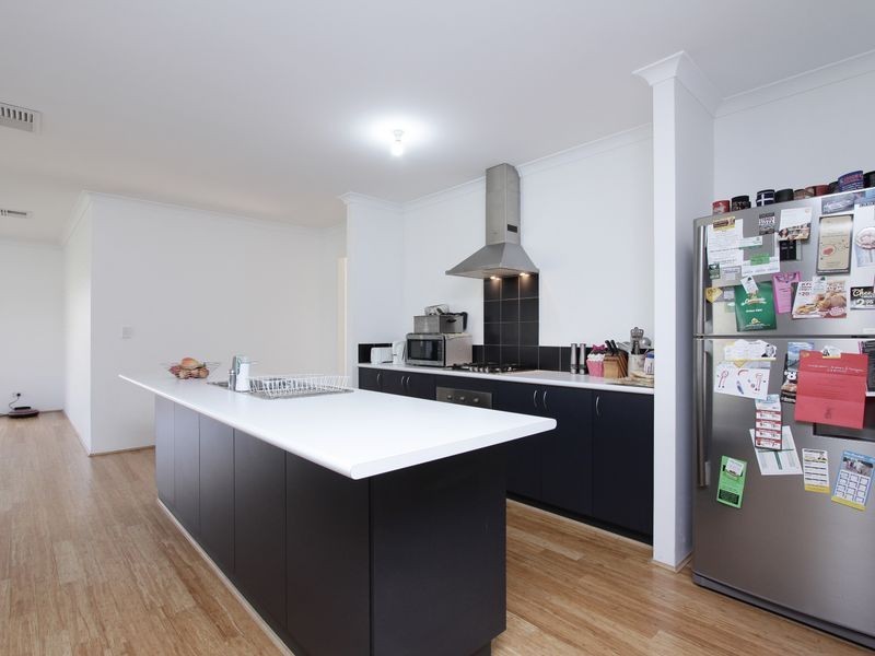 7 Cologne Parkway, Piara Waters WA 6112