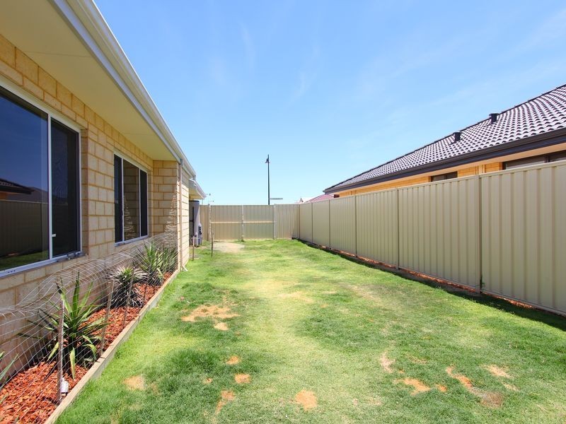 7 Cologne Parkway, Piara Waters WA 6112