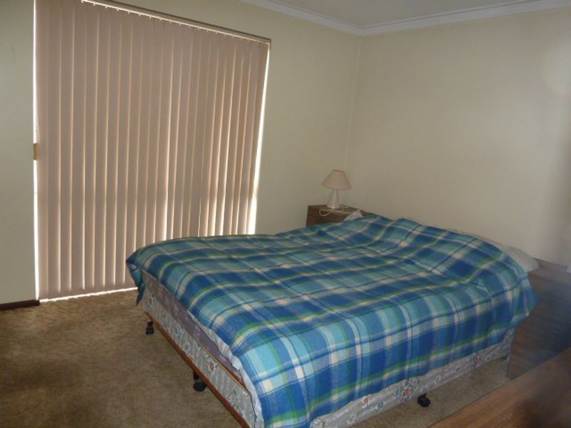 10 Menzies Place, Thornlie WA 6108