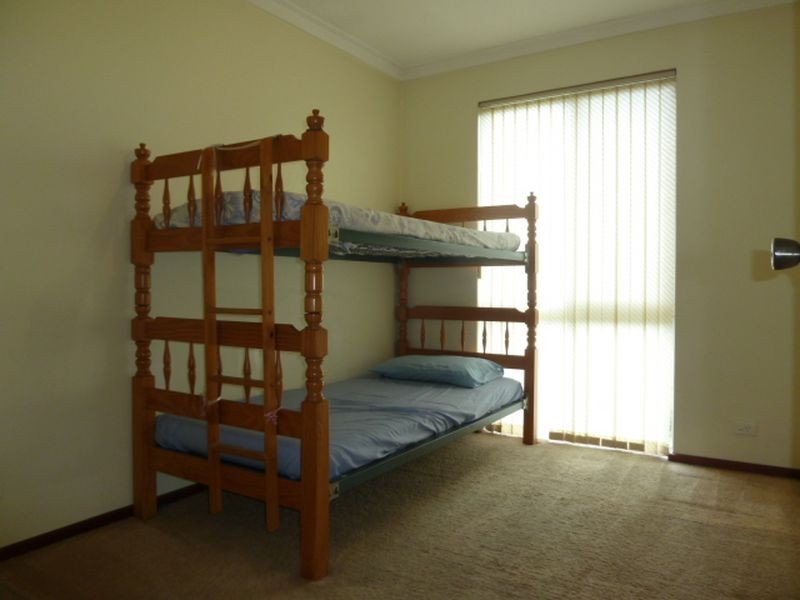 10 Menzies Place, Thornlie WA 6108