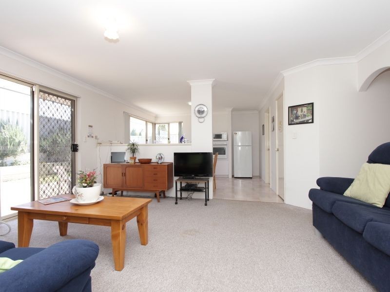 4 Reichel Place, Huntingdale WA 6110