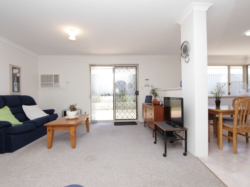 4 Reichel Place, Huntingdale WA 6110