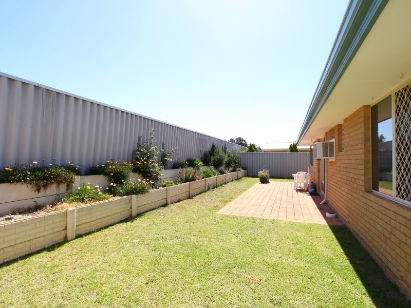 4 Reichel Place, Huntingdale WA 6110