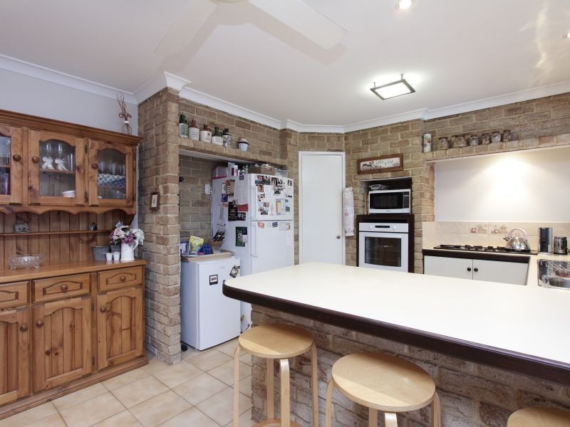 13 Pender Court, Thornlie WA 6108