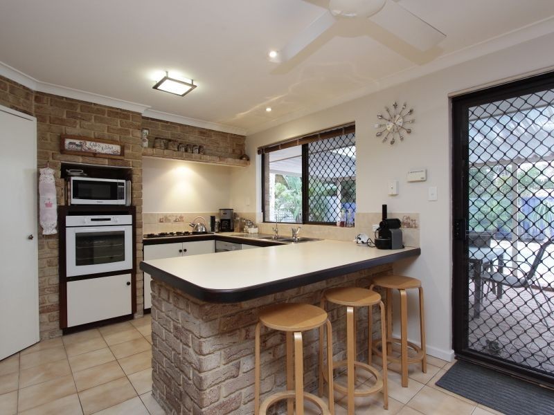 13 Pender Court, Thornlie WA 6108