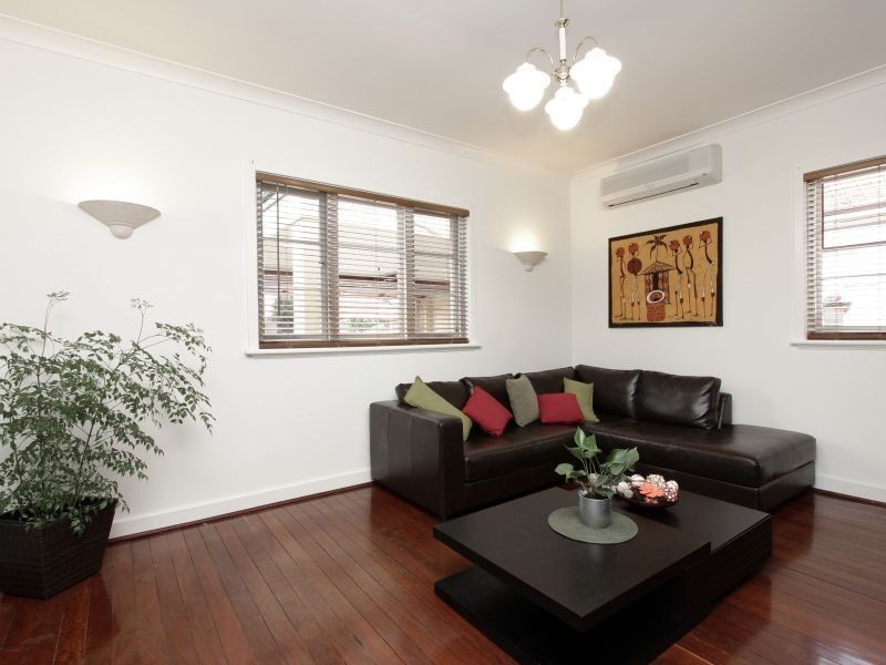 24 Palmerston Street, St James WA 6102