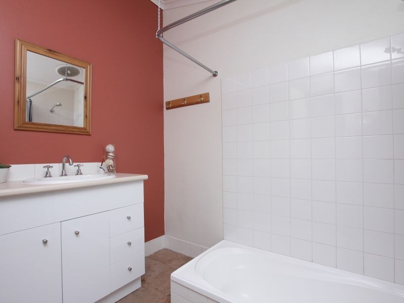 24 Palmerston Street, St James WA 6102