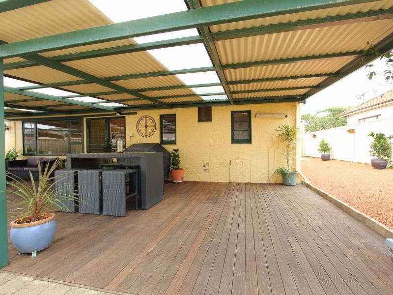 24 Palmerston Street, St James WA 6102