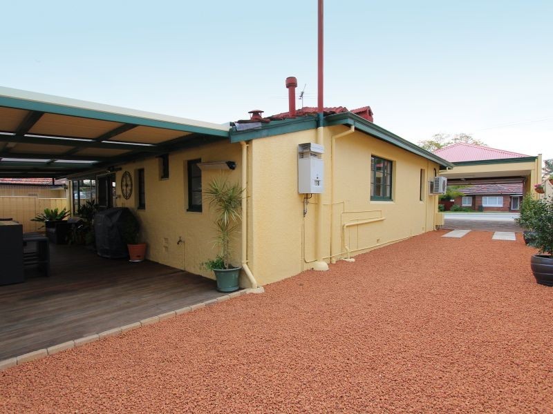 24 Palmerston Street, St James WA 6102
