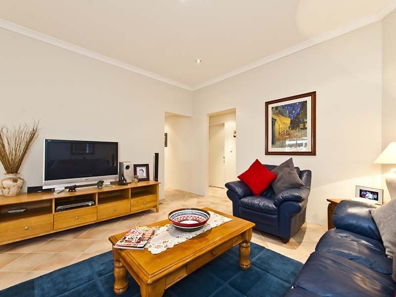 7 Rockaway Grove, Canning Vale WA 6155