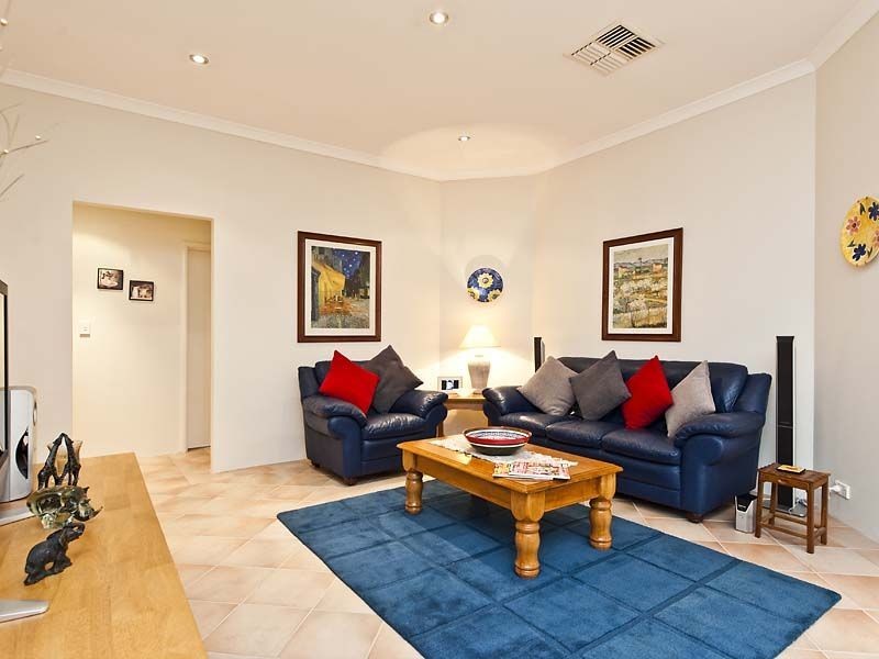 7 Rockaway Grove, Canning Vale WA 6155