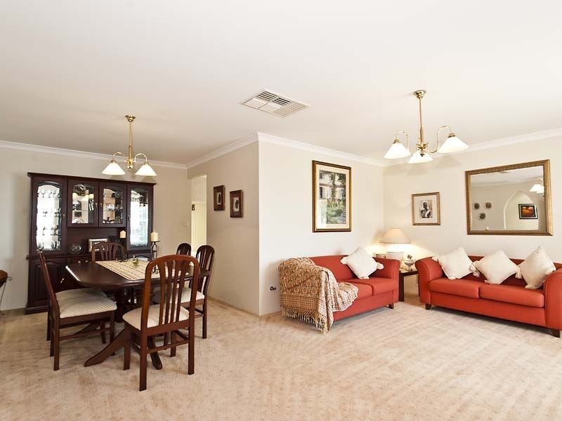 7 Rockaway Grove, Canning Vale WA 6155