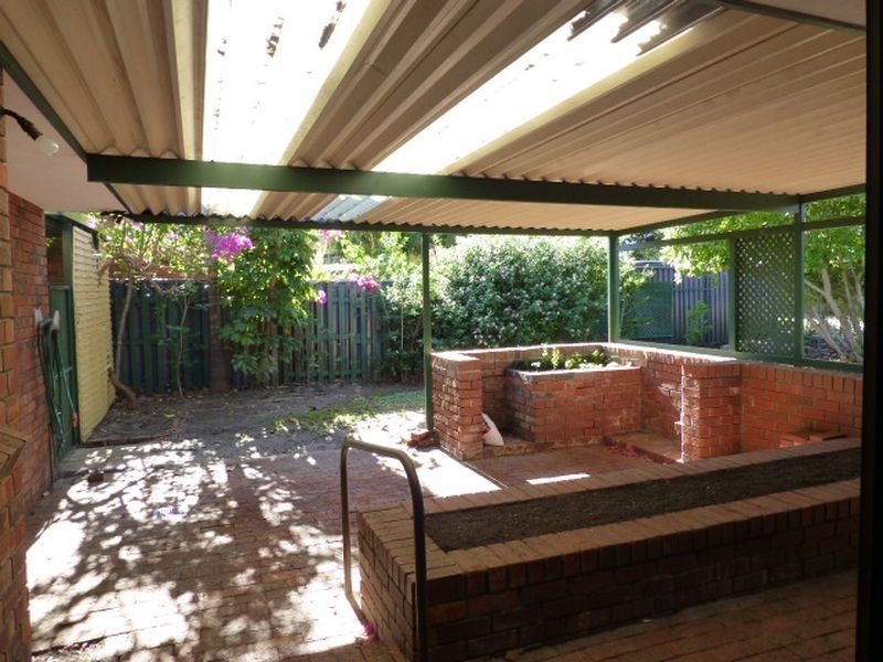 18 Grenadier Drive, Thornlie WA 6108