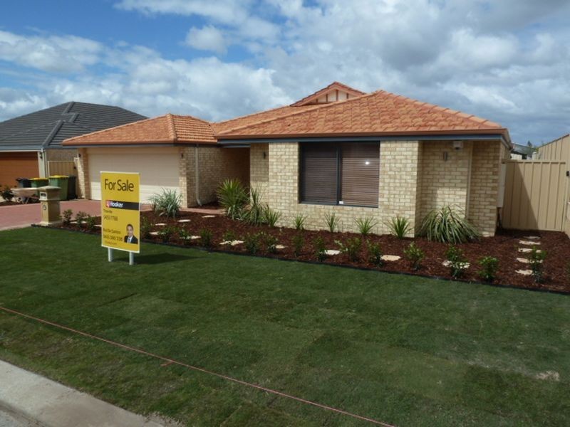 20 Dupont Way, Canning Vale WA 6155