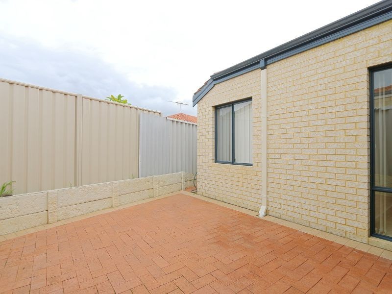 Unit 4 6 Braewood Court, Nollamara WA 6061