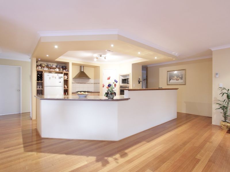 25 Burnside Terrace, Canning Vale WA 6155