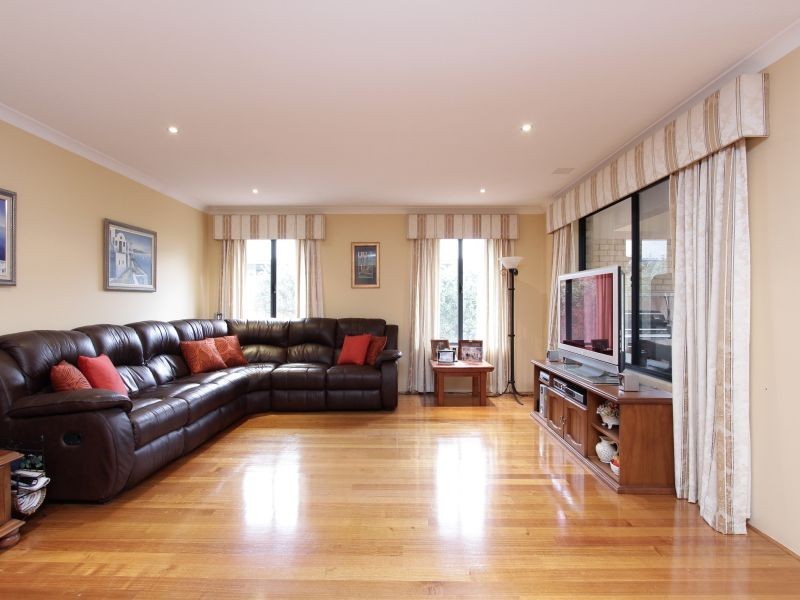 25 Burnside Terrace, Canning Vale WA 6155