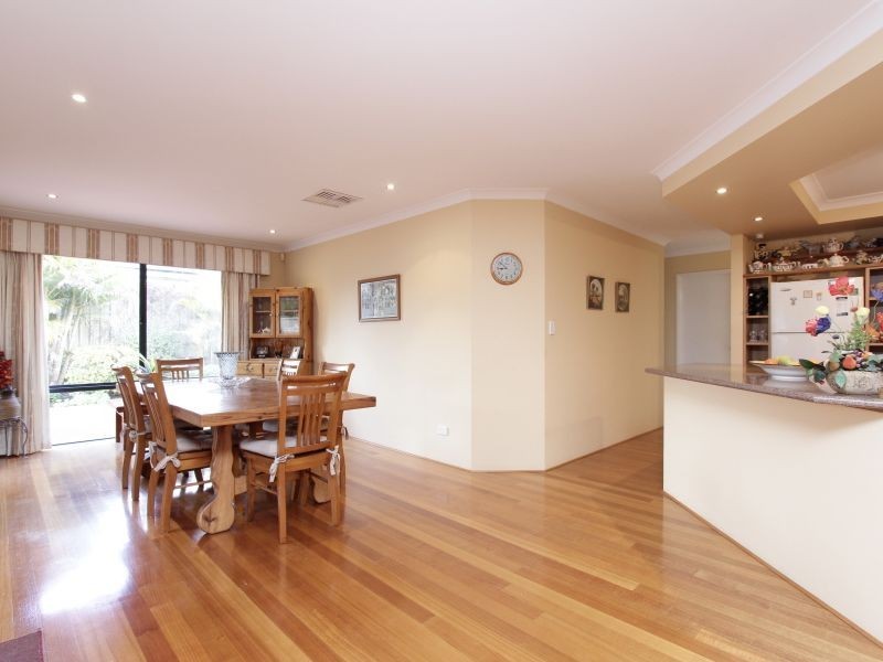 25 Burnside Terrace, Canning Vale WA 6155