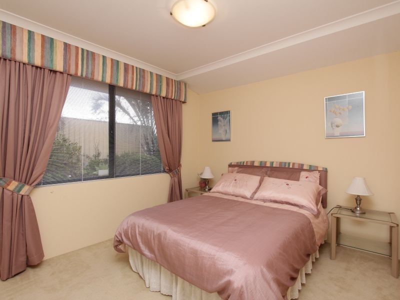 25 Burnside Terrace, Canning Vale WA 6155