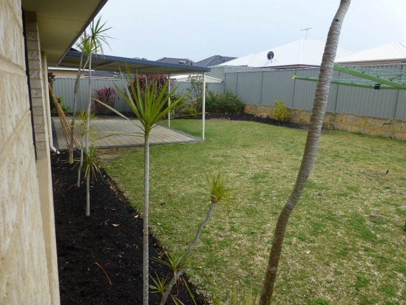 20 Birmingham Parade, Piara Waters WA 6112