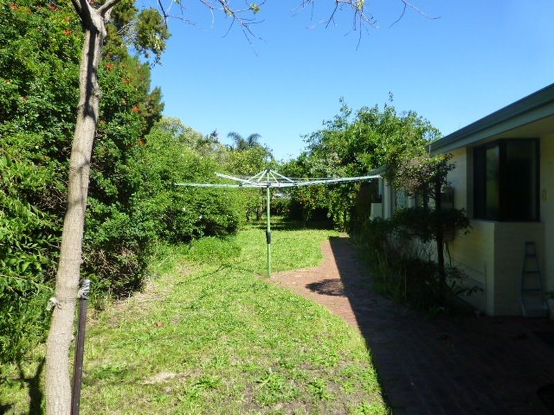 15 Levine Court, Thornlie WA 6108