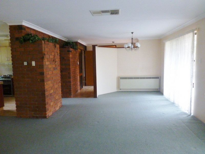 15 Levine Court, Thornlie WA 6108