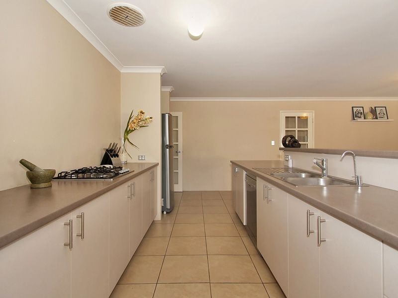 10 Abbotsdale Way, Southern River WA 6110