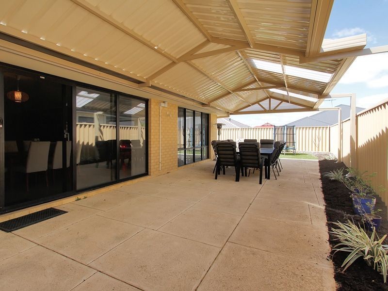 10 Abbotsdale Way, Southern River WA 6110