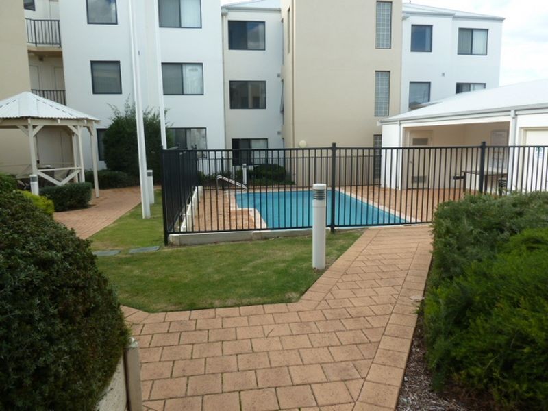 36/17 Southdown Place, Thornlie WA 6108