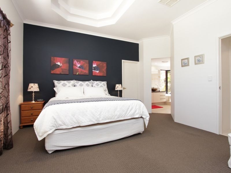 8 McInnes Way, Canning Vale WA 6155