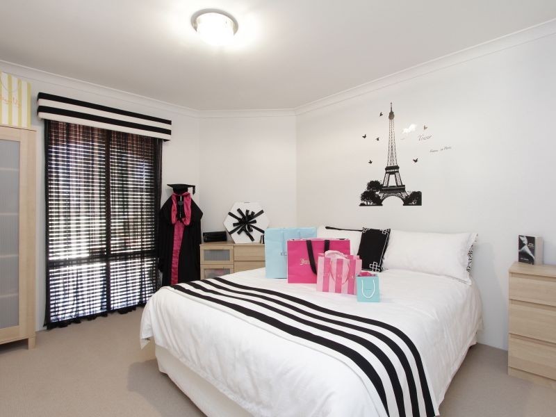 8 McInnes Way, Canning Vale WA 6155