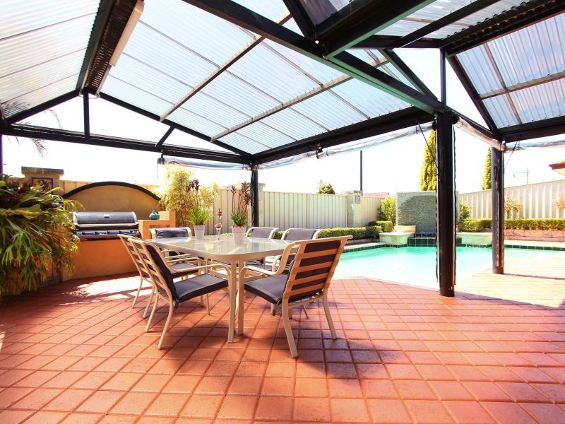 8 McInnes Way, Canning Vale WA 6155