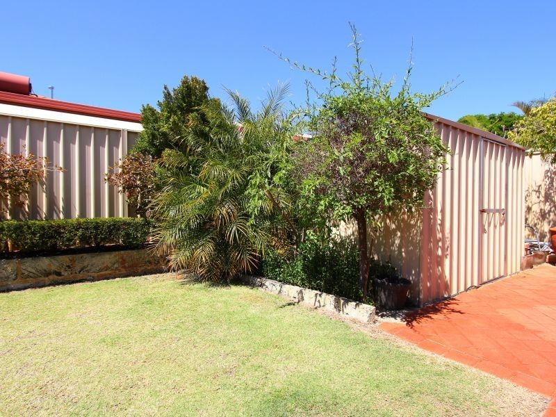 8 McInnes Way, Canning Vale WA 6155